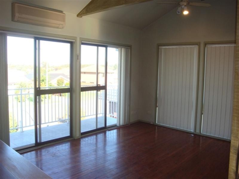 9 Dakota Drive, Bossley Park NSW 2176