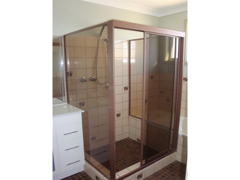 9 Dakota Drive, Bossley Park NSW 2176