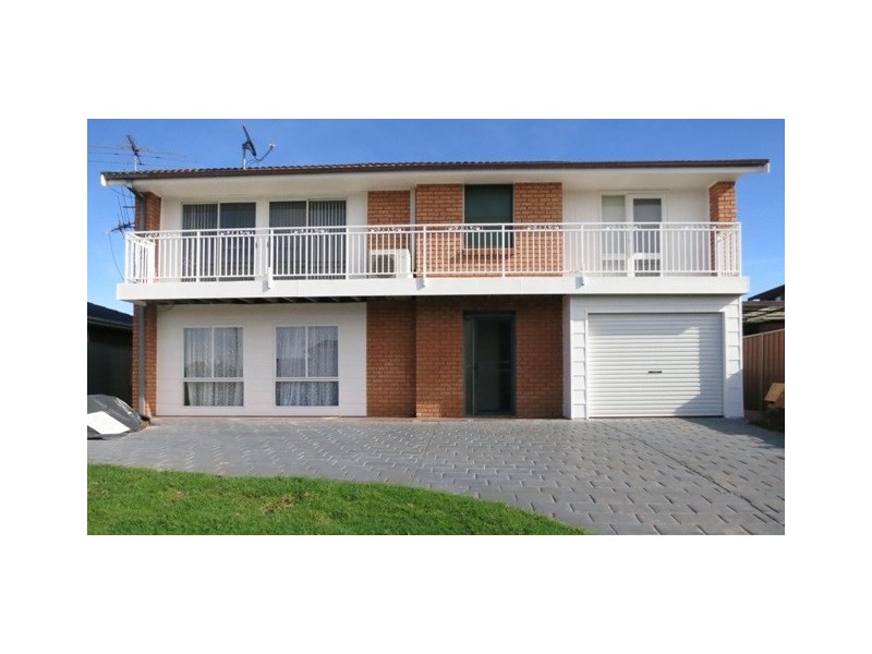 9 Dakota Drive, Bossley Park NSW 2176