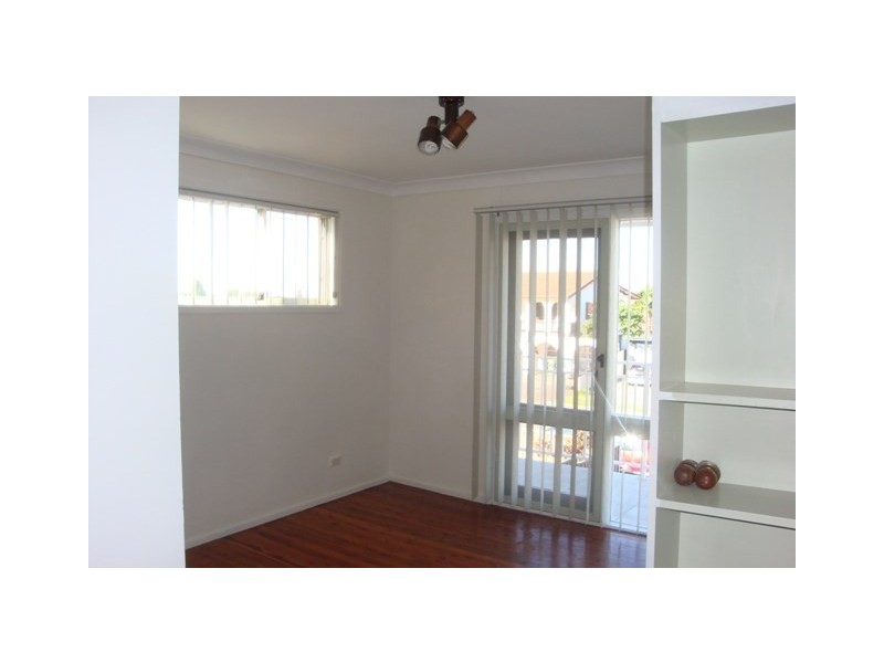 9 Dakota Drive, Bossley Park NSW 2176