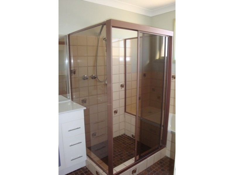 9 Dakota Drive, Bossley Park NSW 2176