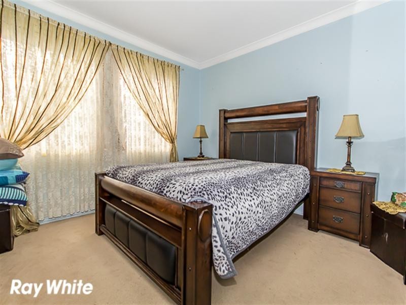 98 Chifley Street, Smithfield NSW 2164