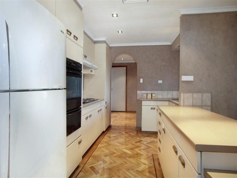 77 Bossley Road, Bossley Park NSW 2176