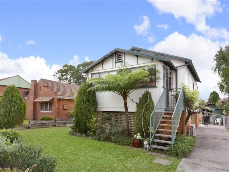 17 Riverview Road, Fairfield NSW 2165