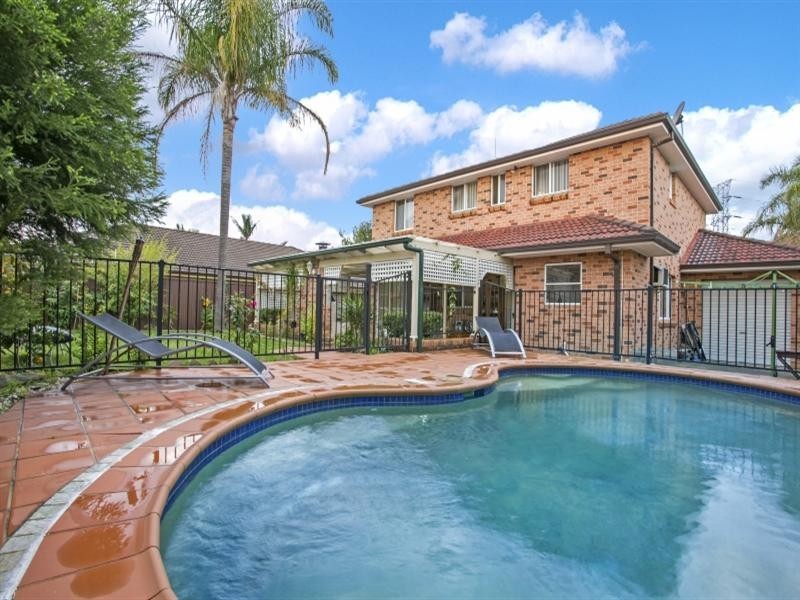 4 Cuthbert Crescent, Edensor Park NSW 2176