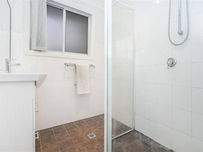 4 Cuthbert Crescent, Edensor Park NSW 2176
