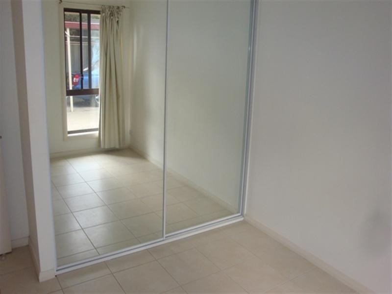 10A Kemmel Close, Bossley Park NSW 2176