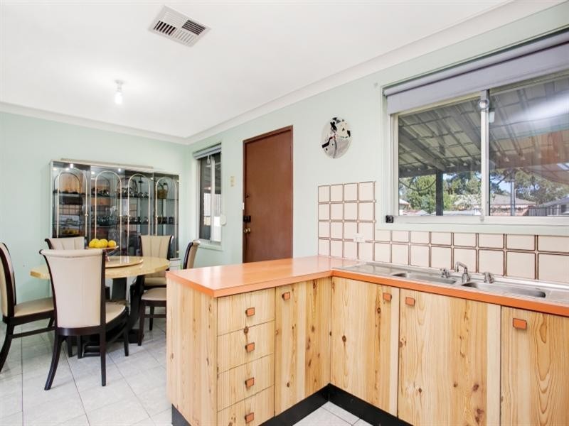 22 Shelley Place, Wetherill Park NSW 2164