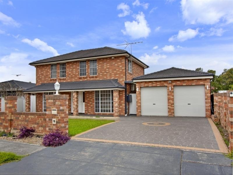 9 Nineveh Crescent, Greenfield Park NSW 2176