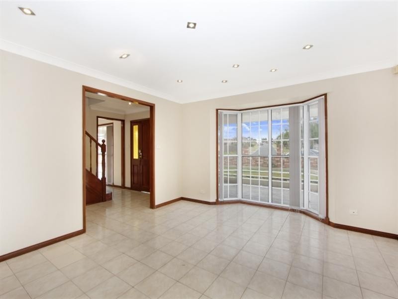 9 Nineveh Crescent, Greenfield Park NSW 2176