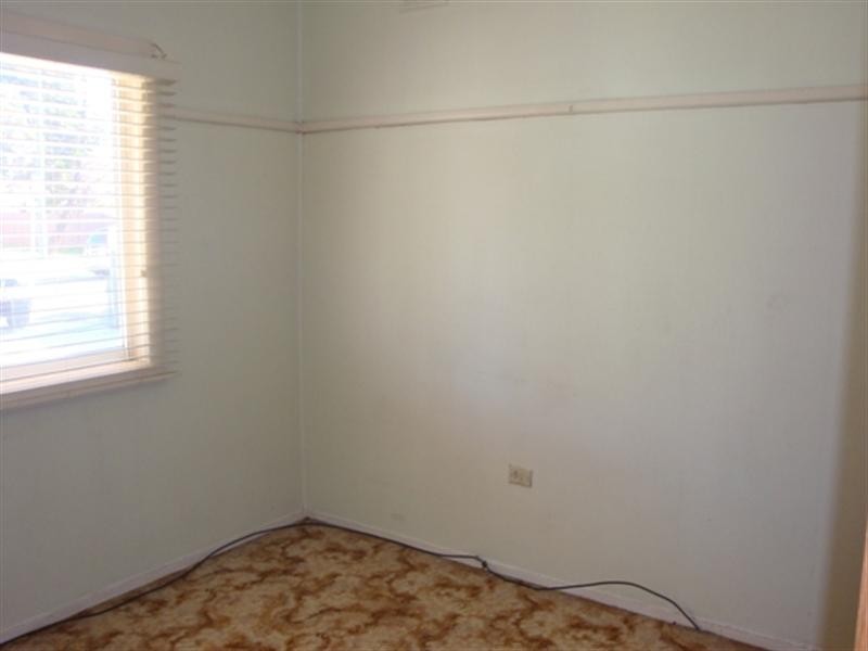 10 Adam Street, Fairfield NSW 2165