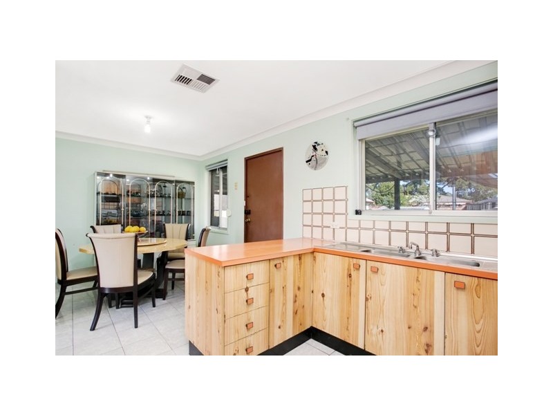 22 Shelley Place, Wetherill Park NSW 2164