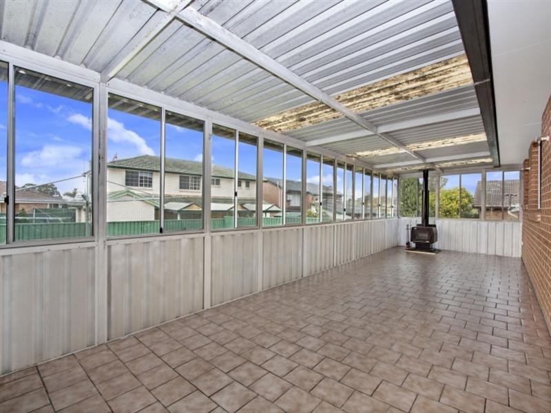 192 Sweethaven Road, Bossley Park NSW 2176