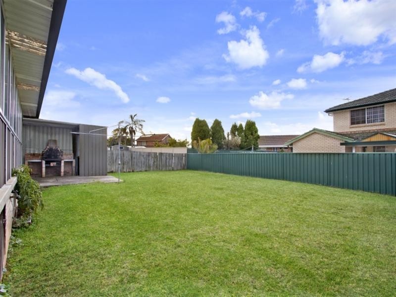192 Sweethaven Road, Bossley Park NSW 2176