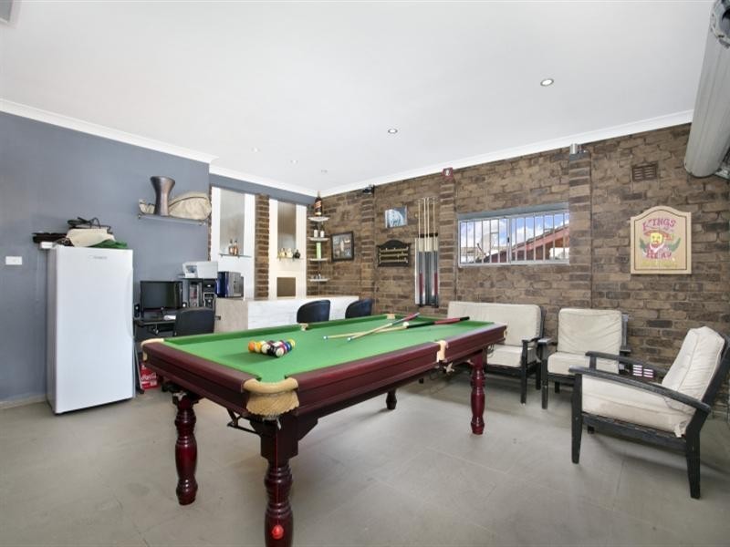 11 Flinders Crescent, Hinchinbrook NSW 2168