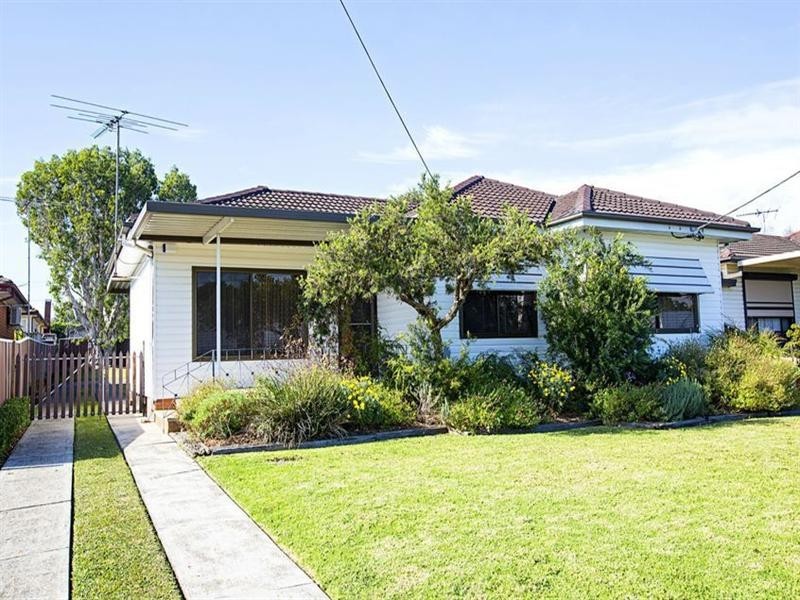 5 Musgrave Crescent, Fairfield West NSW 2165