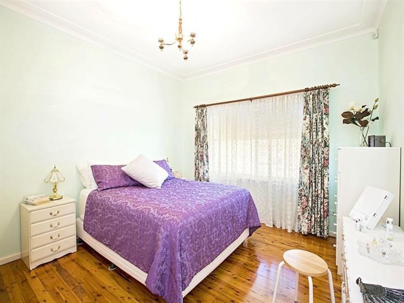 5 Musgrave Crescent, Fairfield West NSW 2165