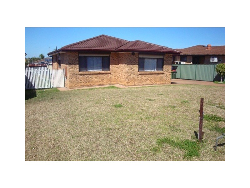 11 Murrumburrah Street, Wakeley NSW 2176