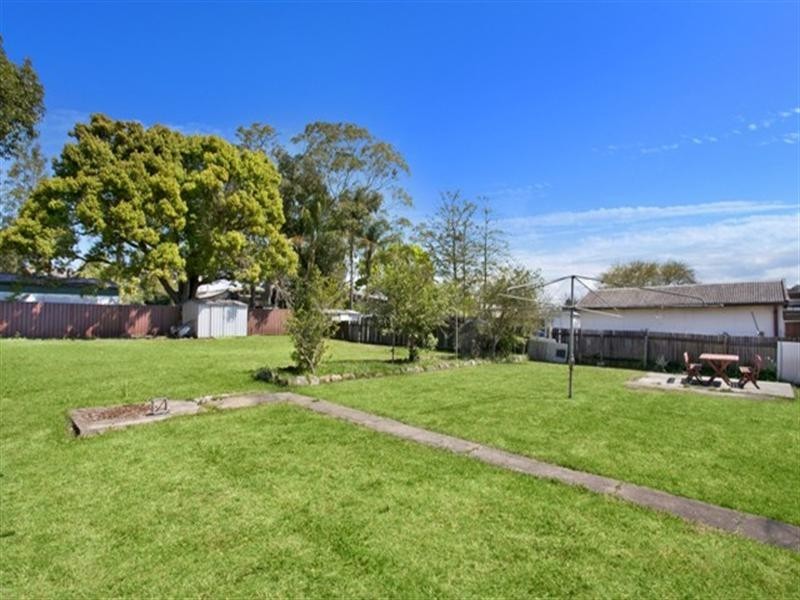 2 Moir Street, Smithfield NSW 2164