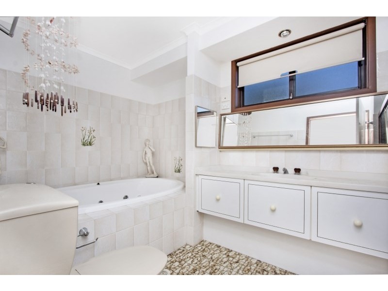 10 Chavin Place, Greenfield Park NSW 2176