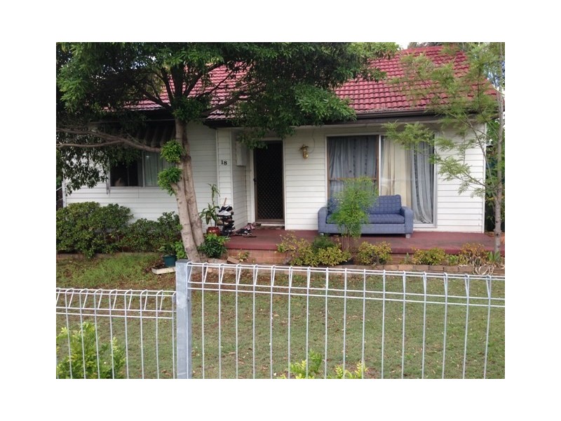 18 Neerini Avenue, Smithfield NSW 2164
