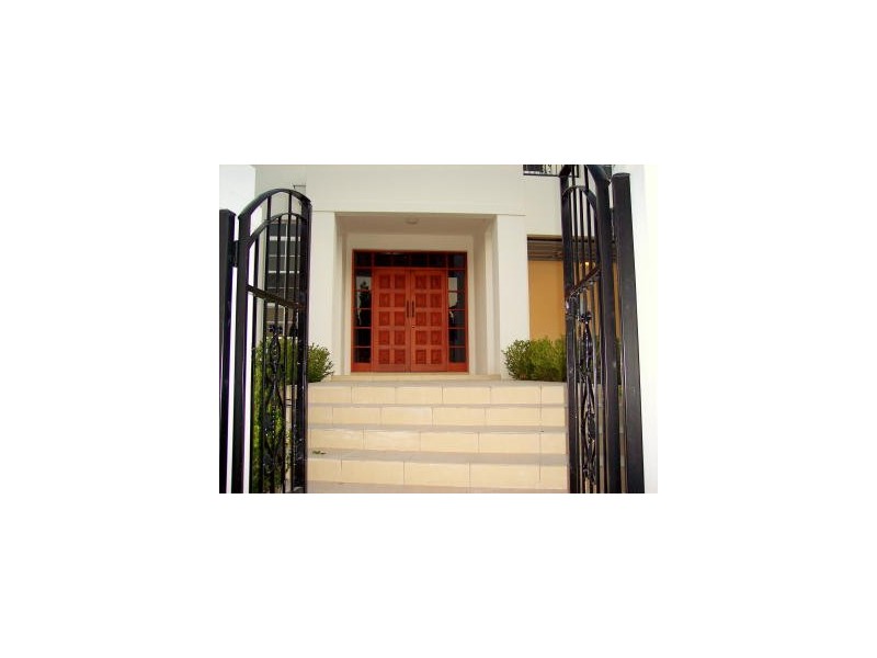 15 Battenberg Close, Cecil Hills NSW 2171