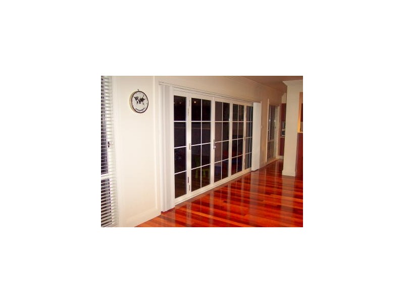 15 Battenberg Close, Cecil Hills NSW 2171