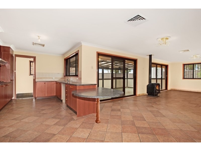 42 Castlereagh Street, Bossley Park NSW 2176