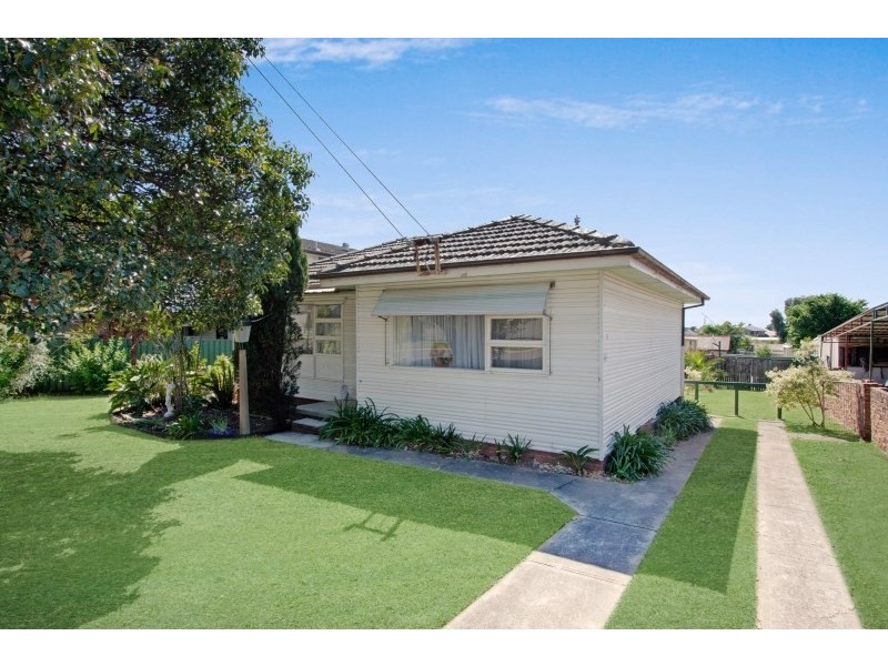 2 Hart Street, Smithfield NSW 2164