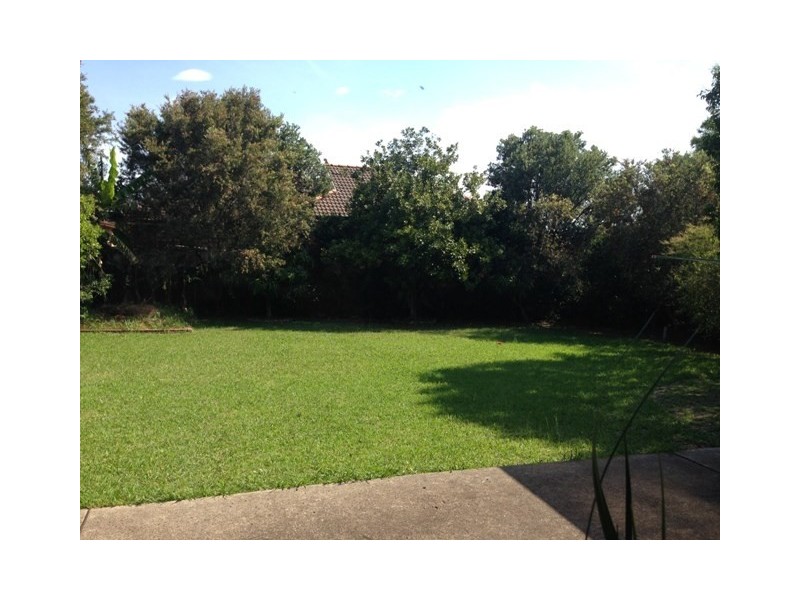 48 Kingfisher Avenue, Bossley Park NSW 2176