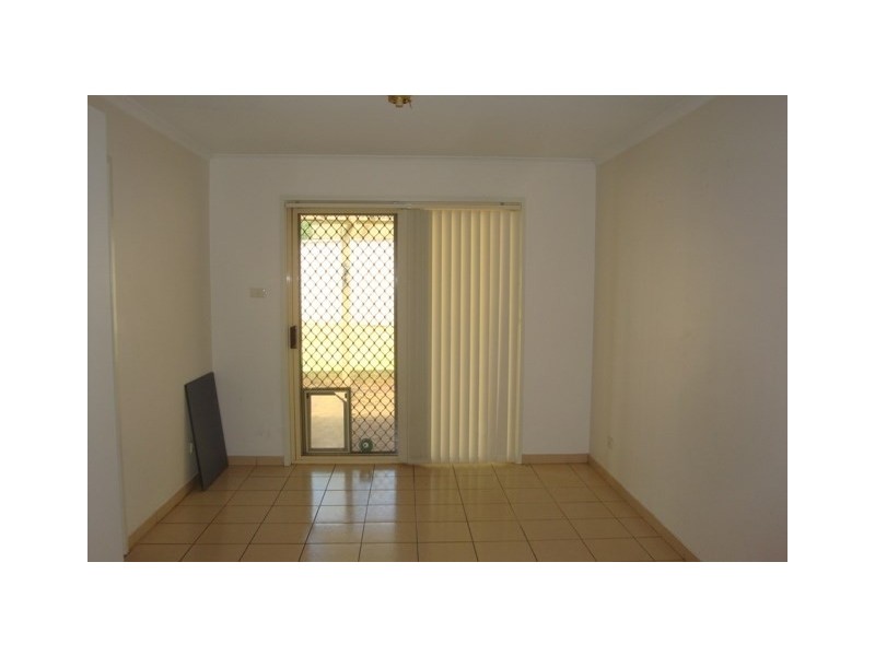 1 Rogan Crescent, Prairiewood NSW 2176