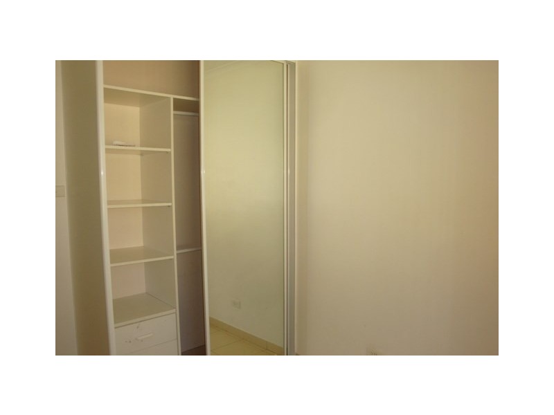 1 Rogan Crescent, Prairiewood NSW 2176