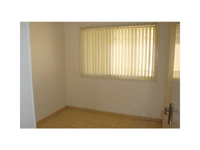 1 Rogan Crescent, Prairiewood NSW 2176