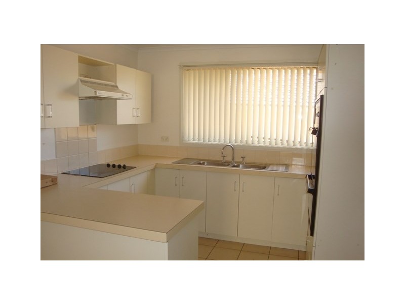 1 Rogan Crescent, Prairiewood NSW 2176