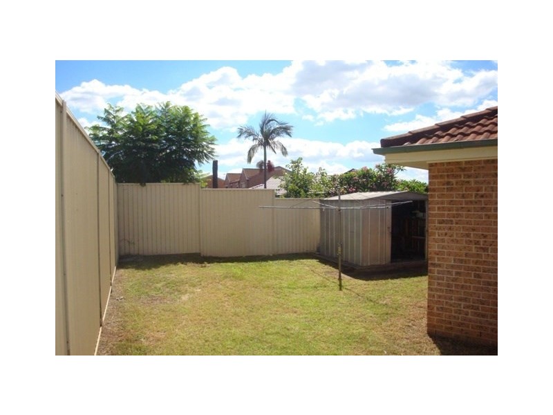 1 Rogan Crescent, Prairiewood NSW 2176