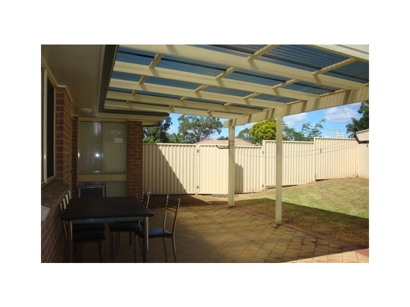 1 Rogan Crescent, Prairiewood NSW 2176