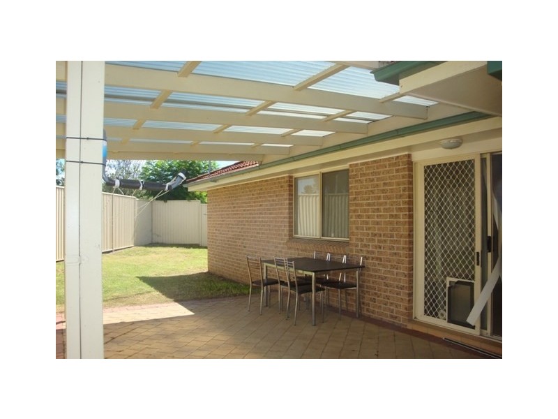 1 Rogan Crescent, Prairiewood NSW 2176