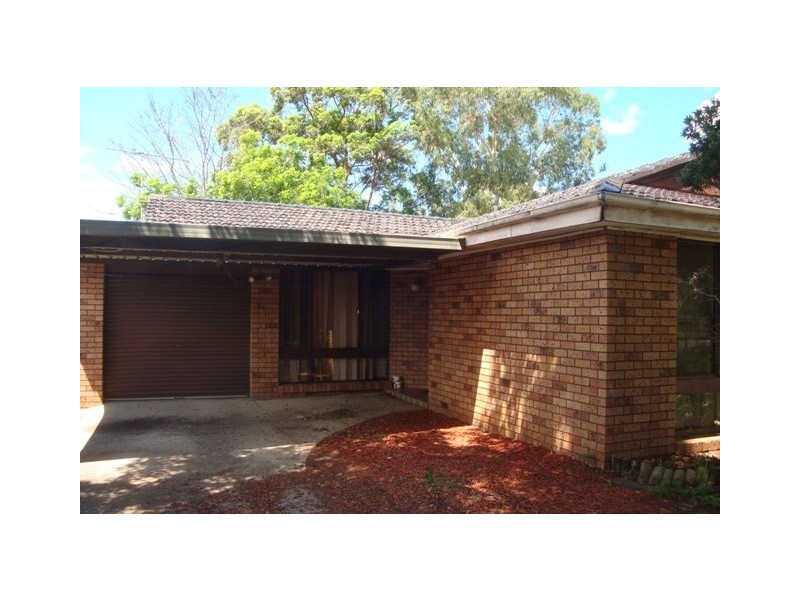 5 Citrine Close, Bossley Park NSW 2176