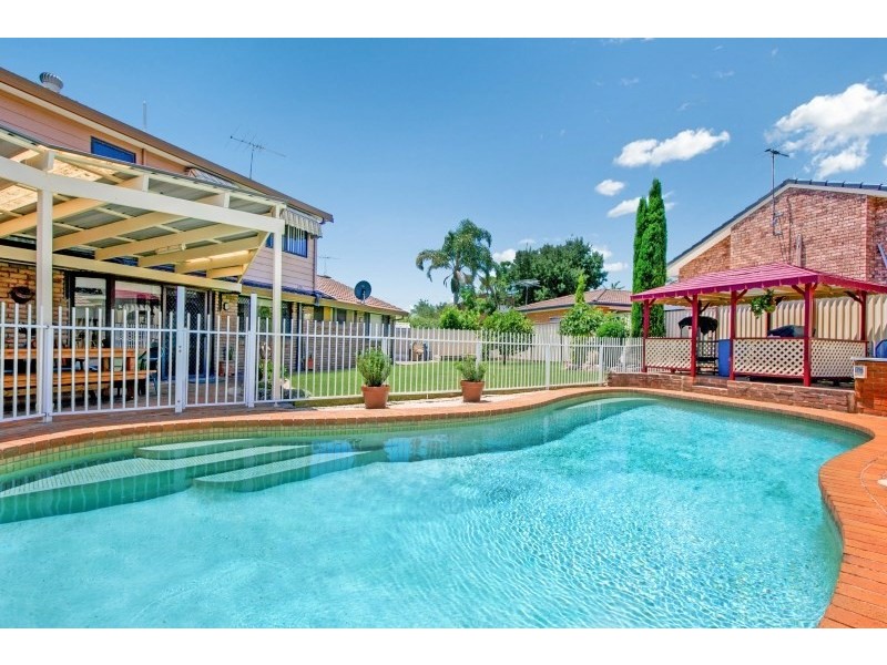 3 Teak Close, Bossley Park NSW 2176