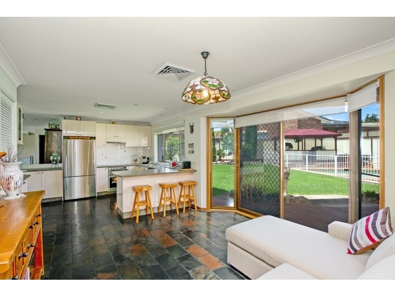 3 Teak Close, Bossley Park NSW 2176