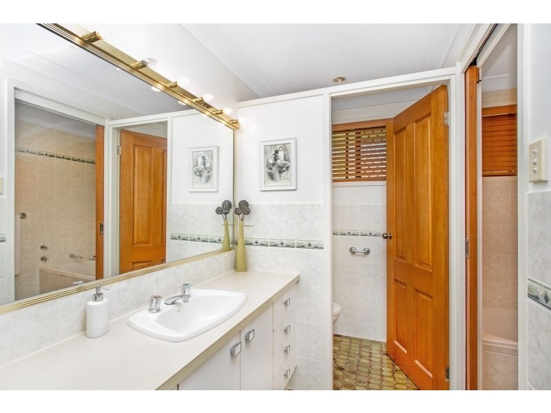 3 Teak Close, Bossley Park NSW 2176