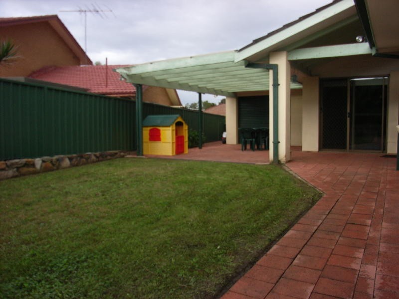 4 Glen Osmond Crescent, Bossley Park NSW 2176