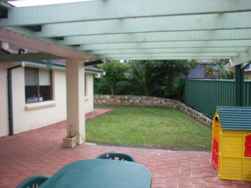 4 Glen Osmond Crescent, Bossley Park NSW 2176