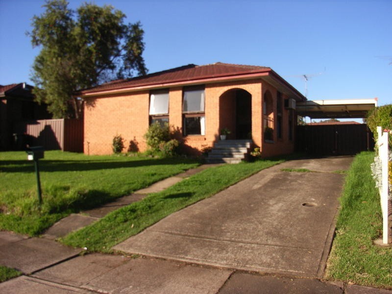 12 Lawley Street, Bossley Park NSW 2176