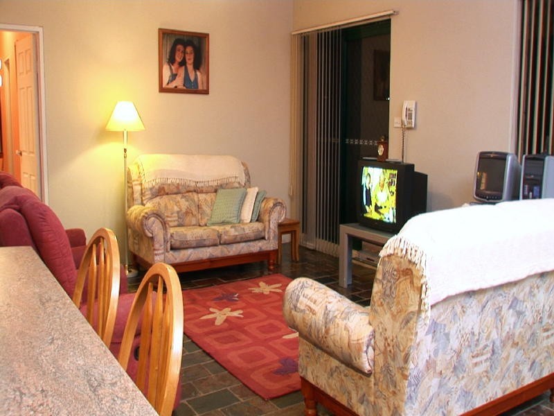 11 Comin Place, Abbotsbury NSW 2176