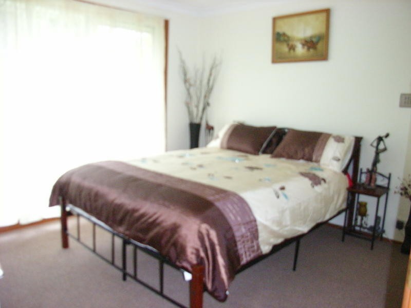 14 Roland Street, Bossley Park NSW 2176