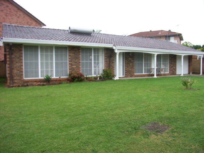 14 Roland Street, Bossley Park NSW 2176