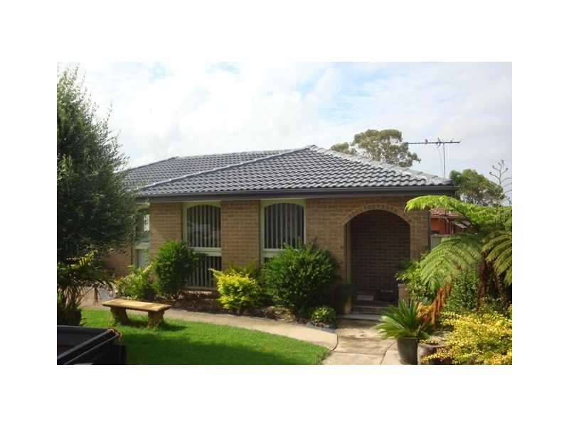 15 Dandenong Close, Bossley Park NSW 2176