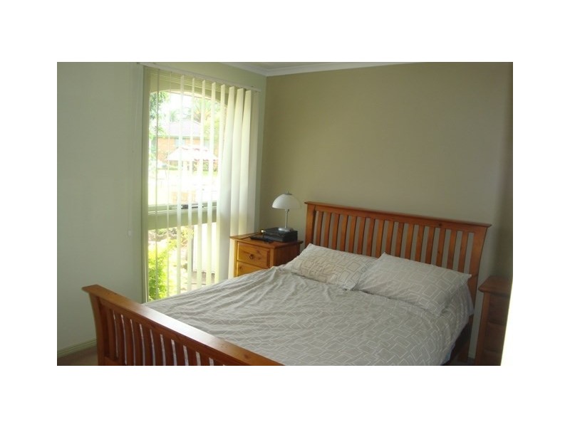 15 Dandenong Close, Bossley Park NSW 2176