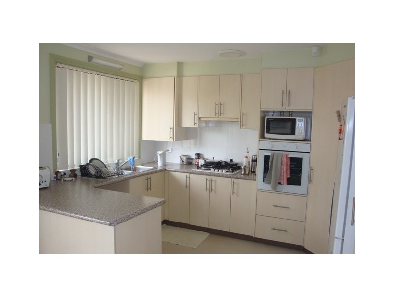 15 Dandenong Close, Bossley Park NSW 2176